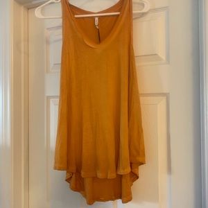 NWT Yellow Z Supply Top (Large)